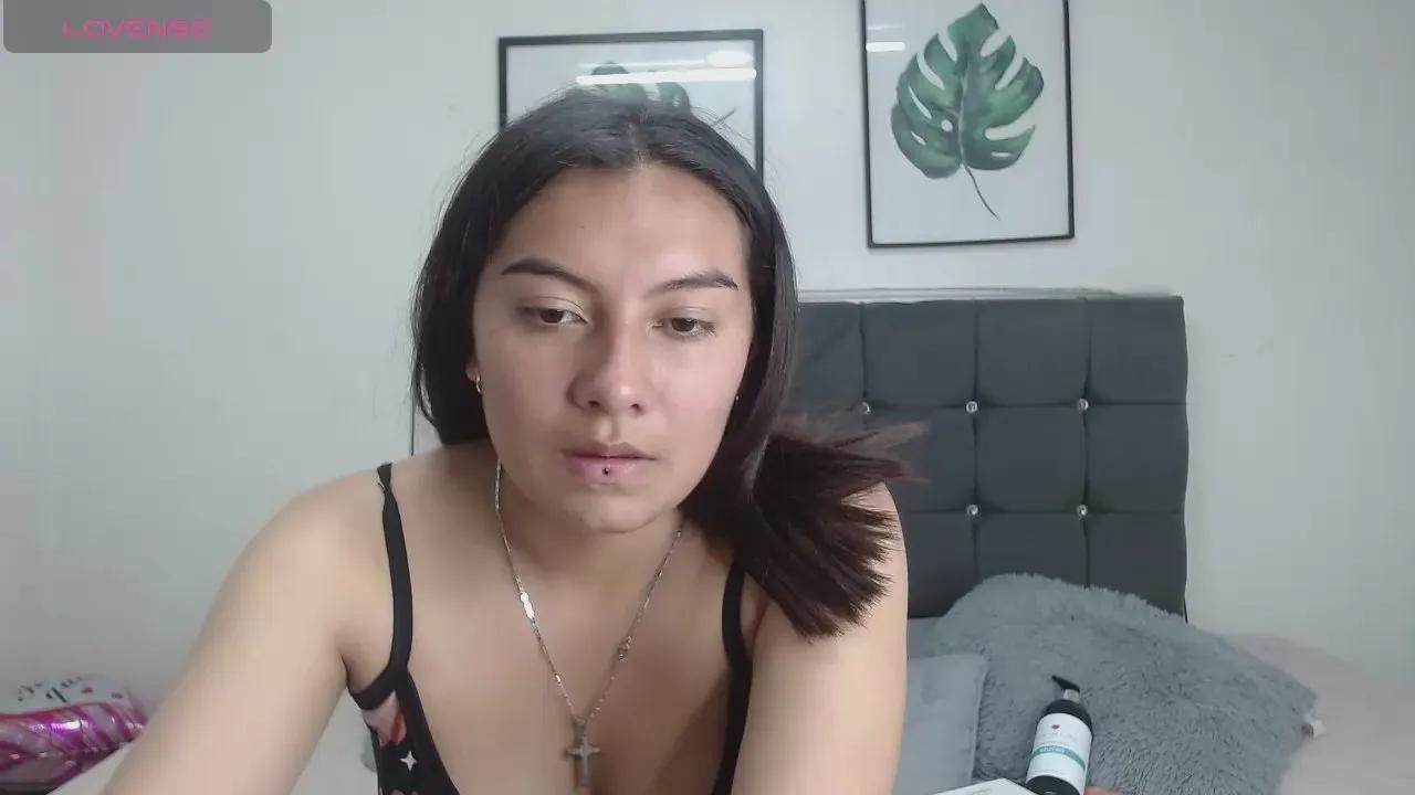 Freechat Janne_01 on Cam4