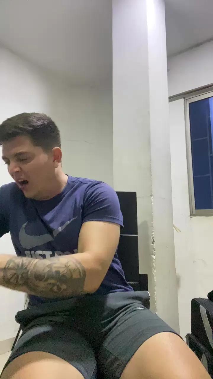 javiercol24 — #masturbation #amateur #feet #culo #C2C