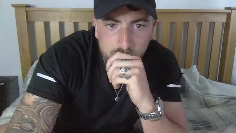 JayHot955 on Cam4 