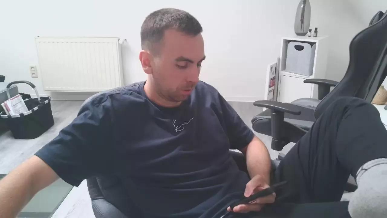 Jeansjunge96 on Cam4 
