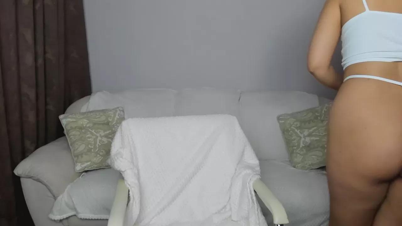 Offline JessyDevine on Cam4