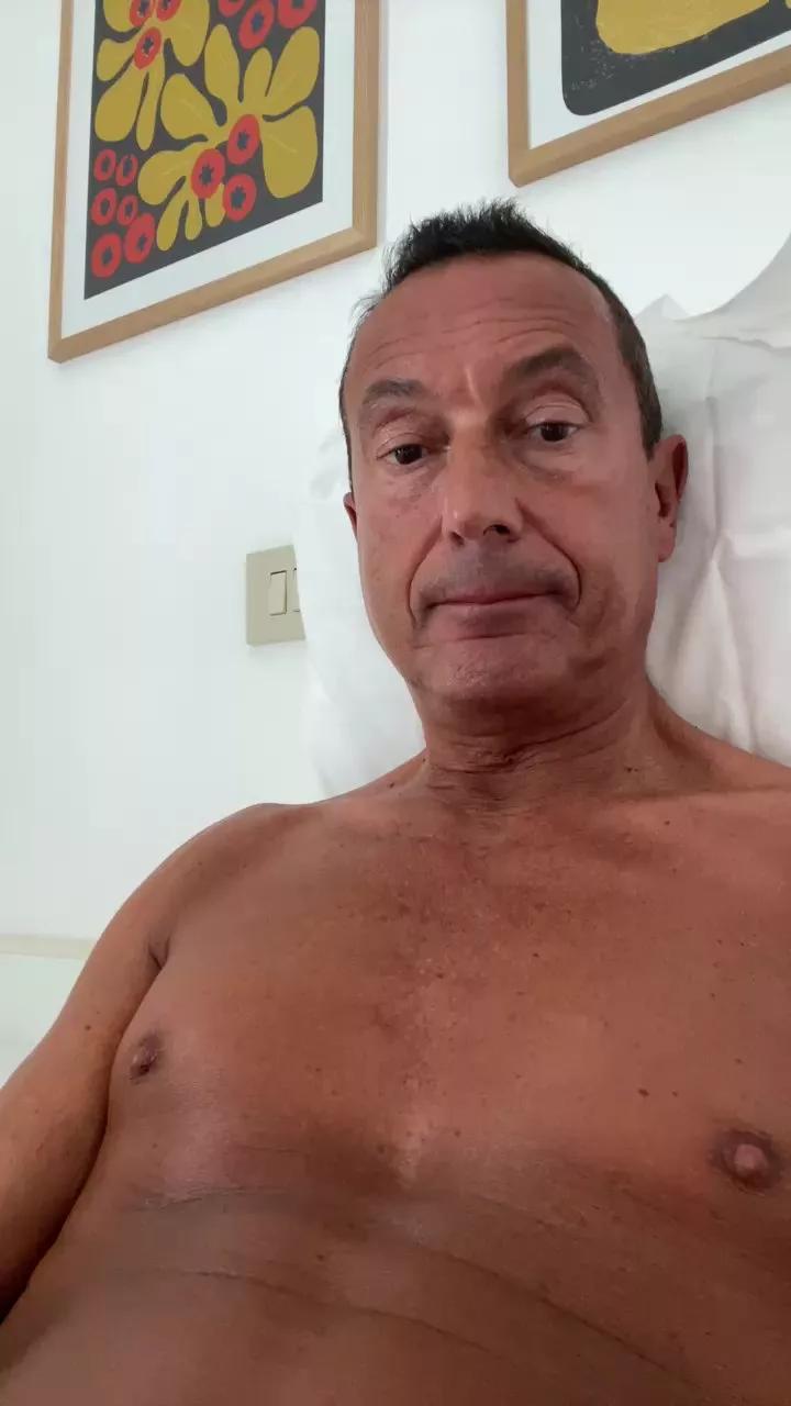 Offline joe653 on Cam4