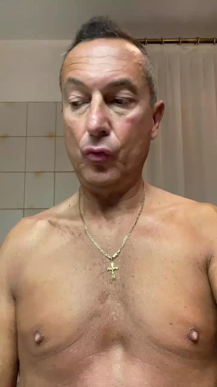 Offline joe653 on Cam4