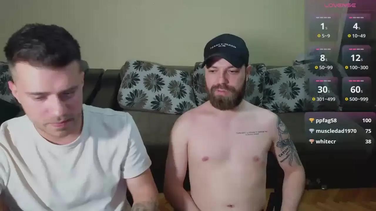 Freechat johnnylove22 on Cam4