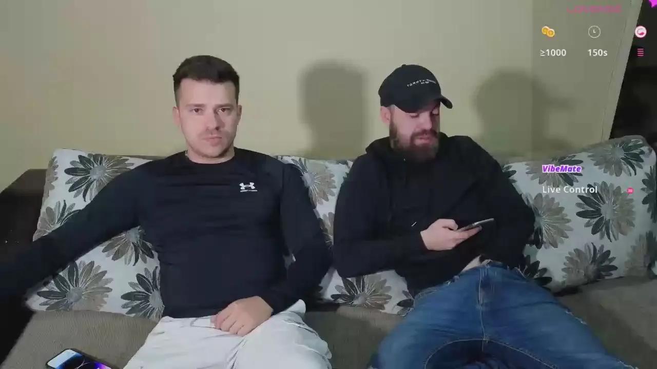 Freechat johnnylove22 on Cam4