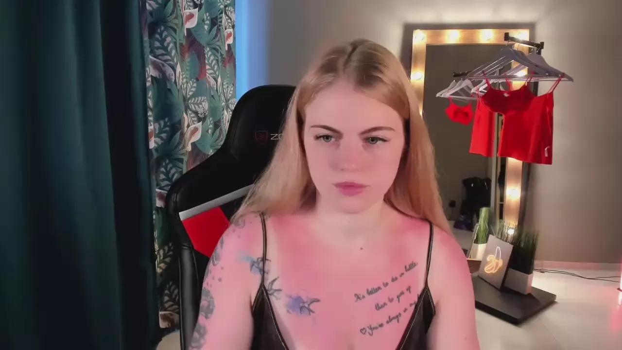 Jolly_Doll on Cam4 