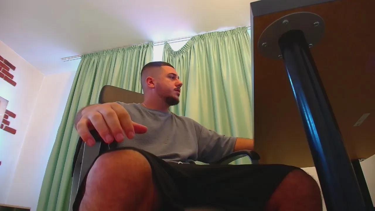 Offline JoshKnights on Cam4