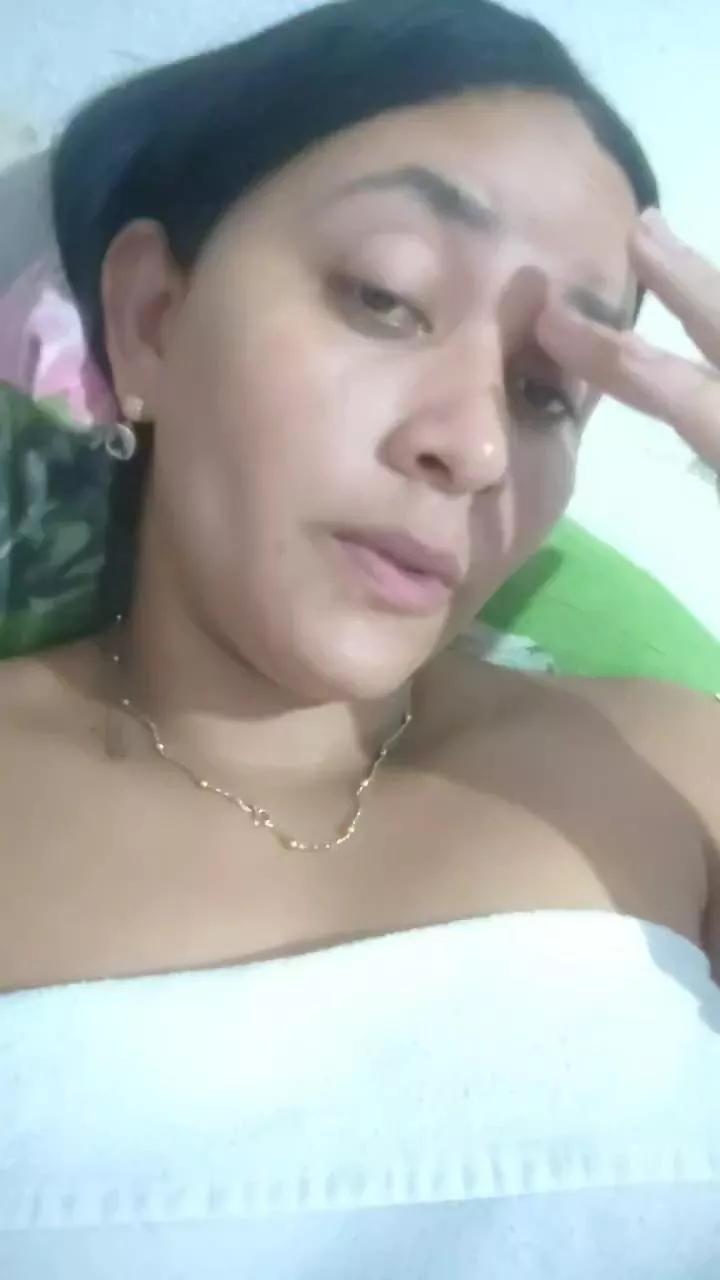juhh18 on Cam4 
