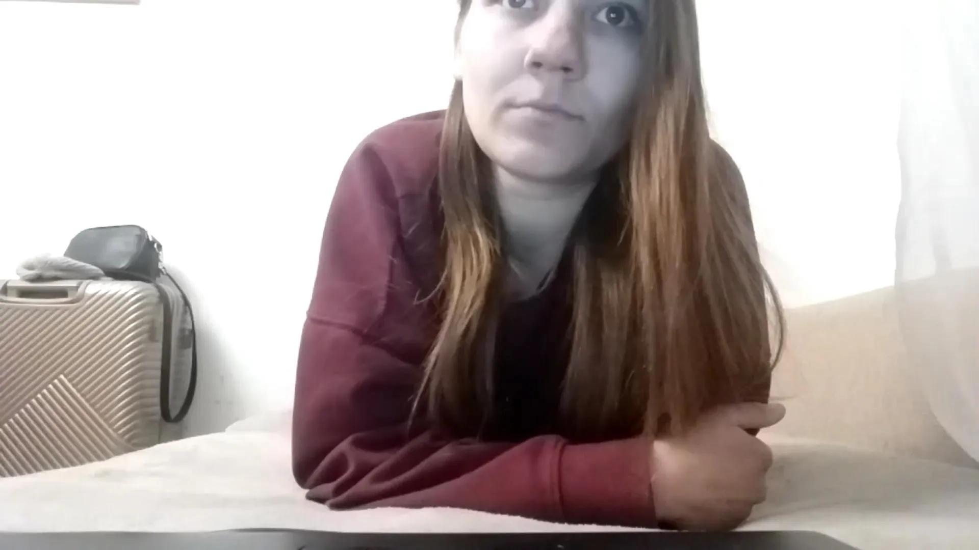 JuleneSimmon —  #amateur #feet #spanking #pussy #ass #femdom #striptease