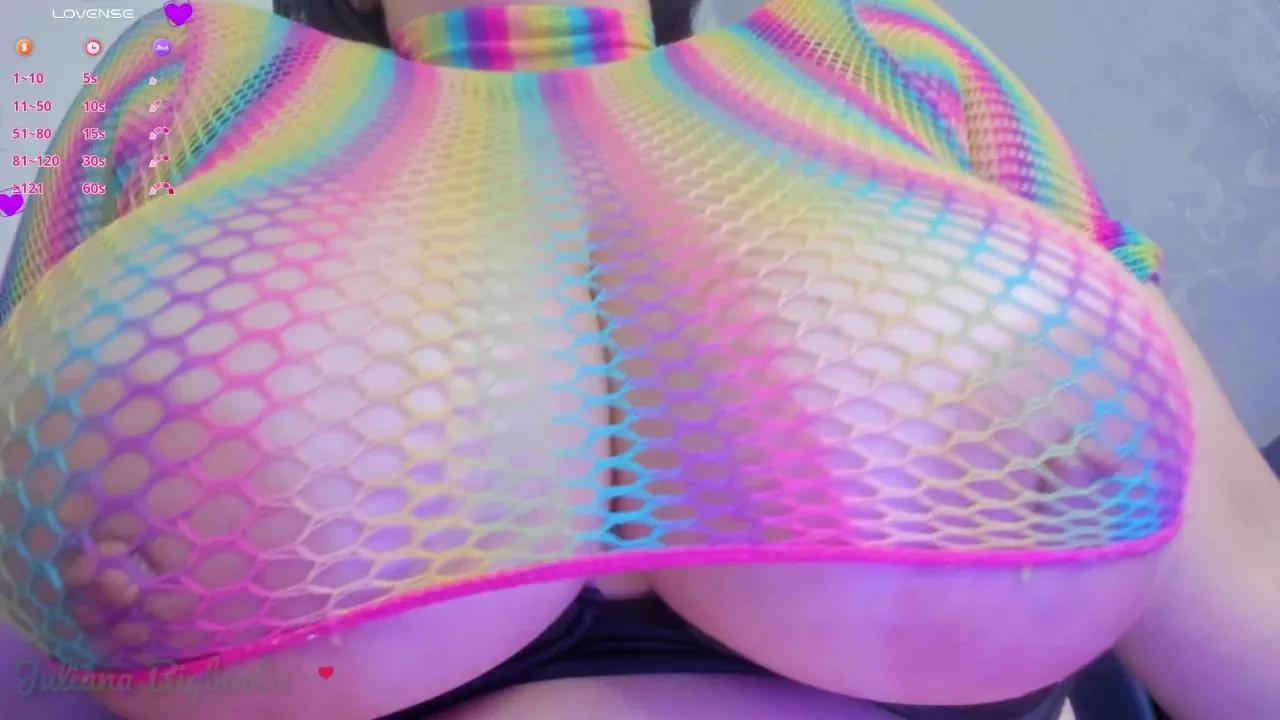 Avatar of Juli_bigboobs