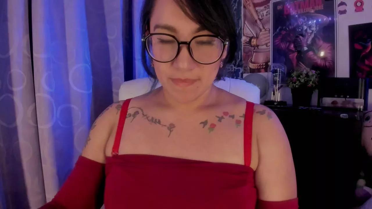 julibella_swee4 on Cam4 