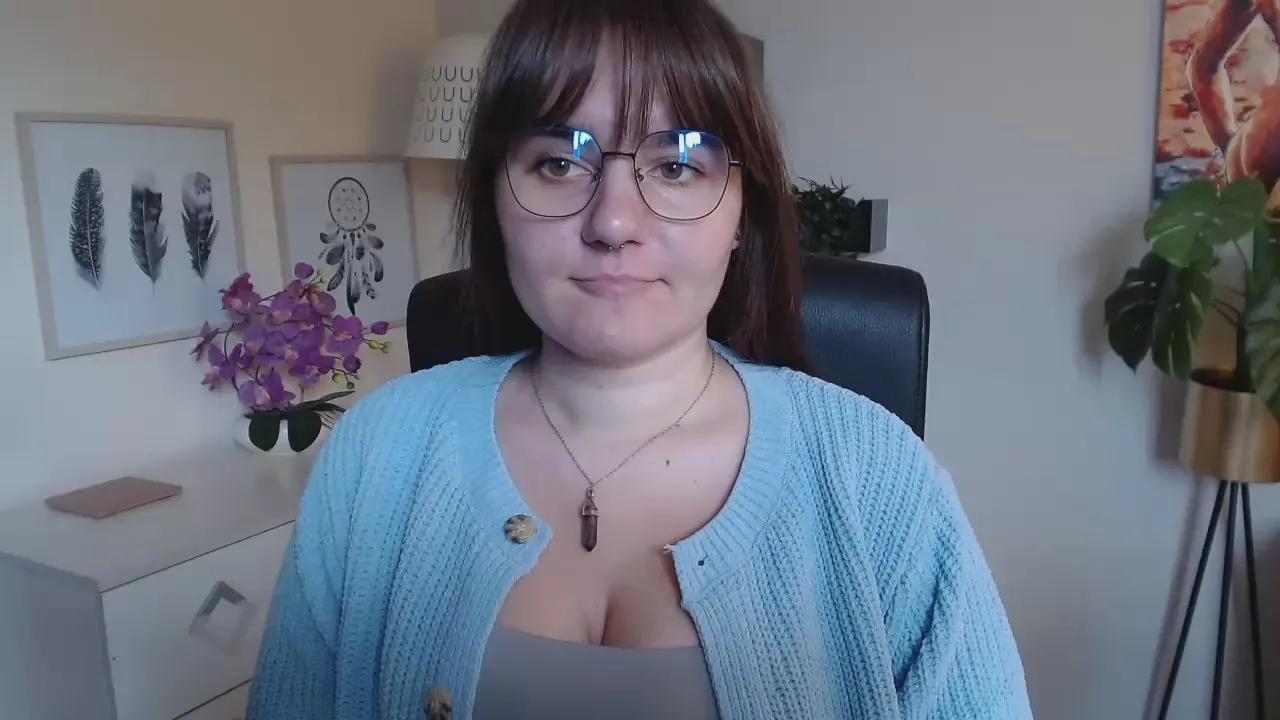 julie_sensual on Cam4