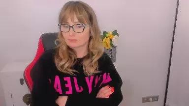 JustineFlirt on Cam4 