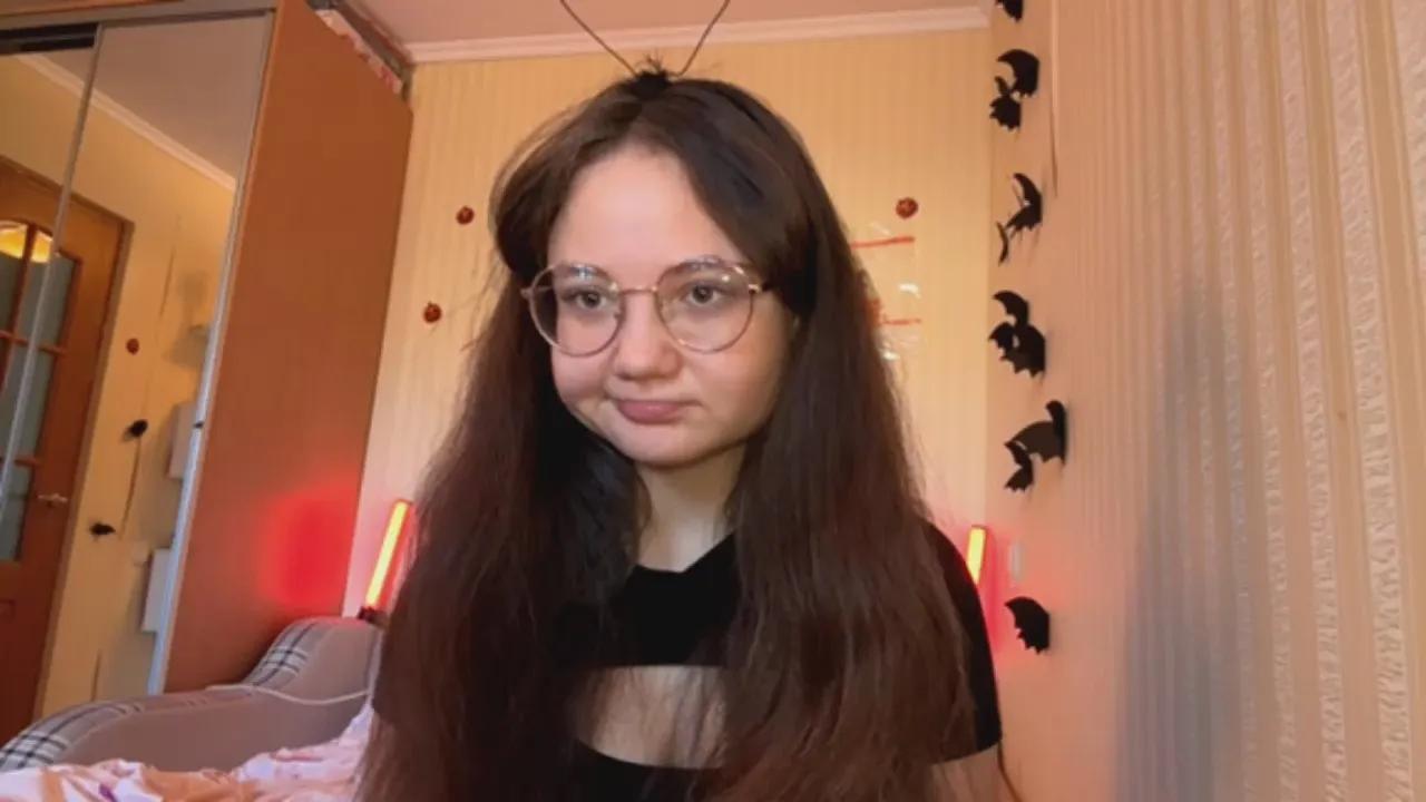 Cam4 KanishaUyetake is Freechat KanishaUyetake —  #spanking #cosplay #schoolgirl #C2C #striptease