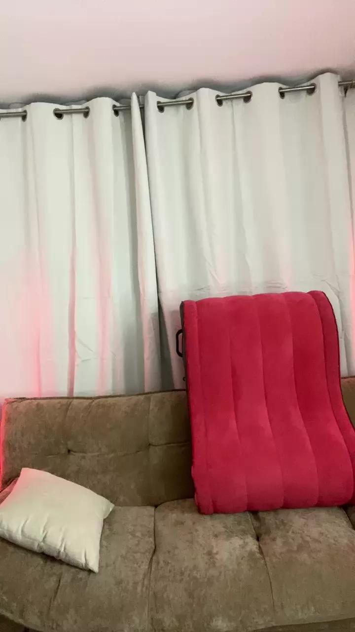 karenbrunette on Cam4 