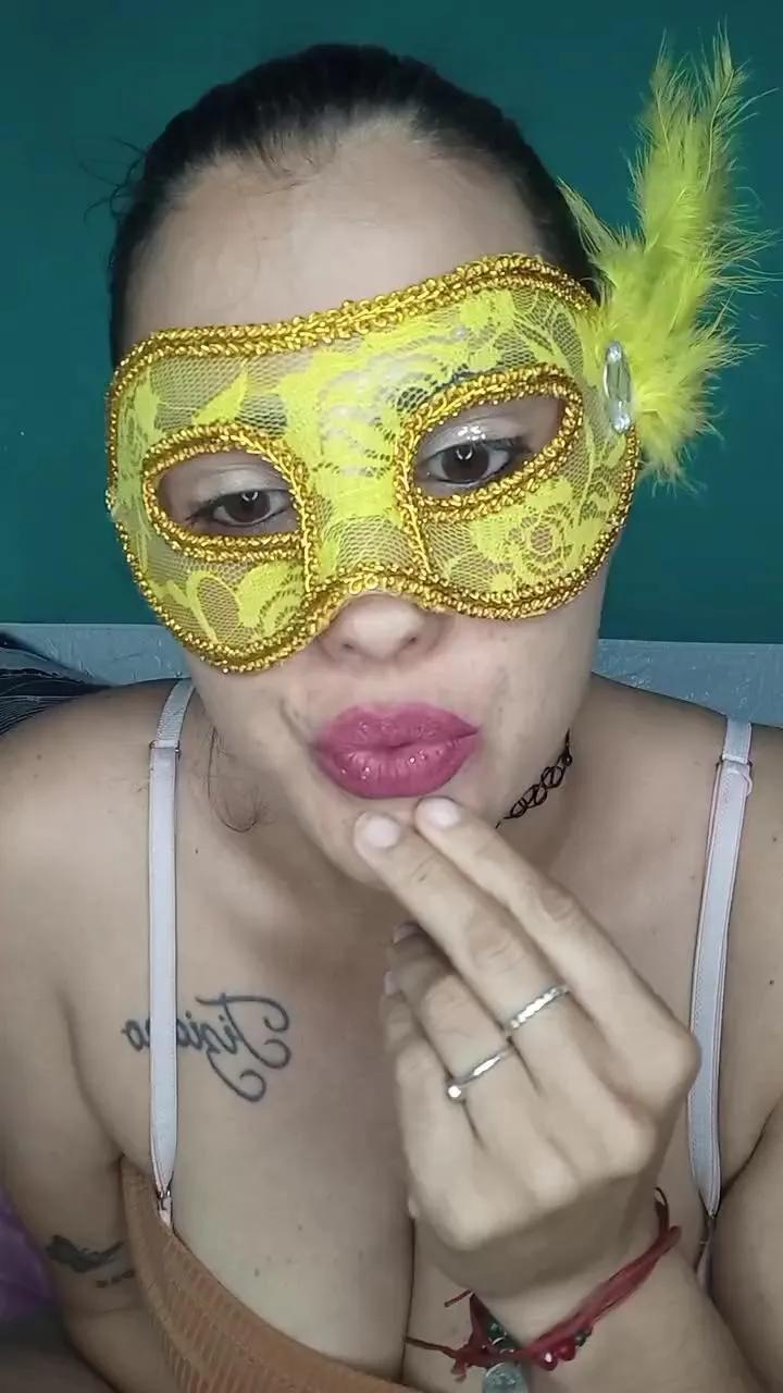 karicias_xxx — Freechat on Cam4