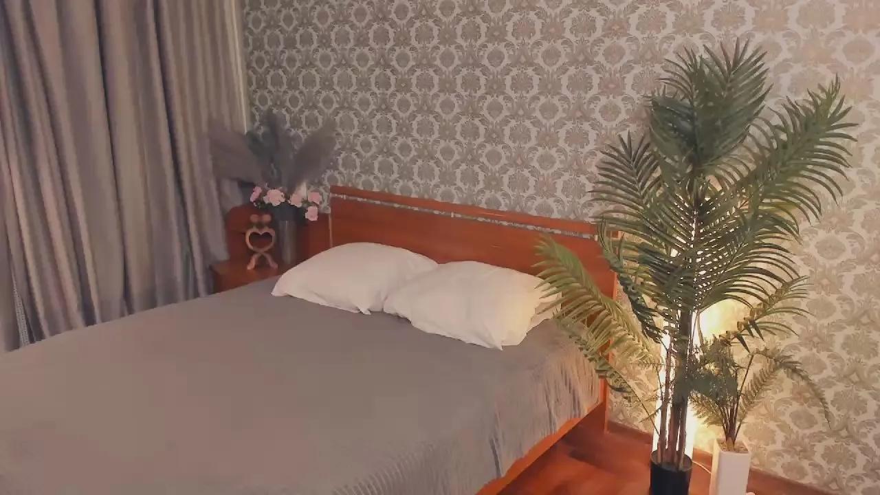 KarlyMclaird —  #schoolgirl #masturbation #squirt #AssToMouth #ass #pussy #pee