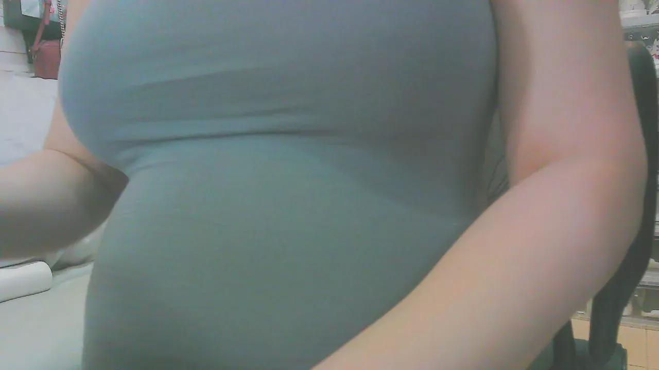 Keepmepreggo on Cam4 