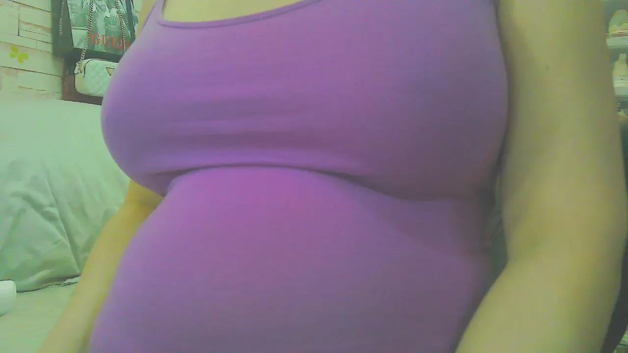 Keepmepreggo on Cam4 
