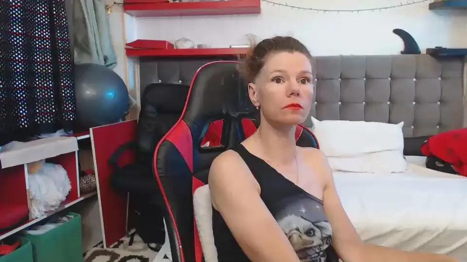 kellynumber8 on Cam4 
