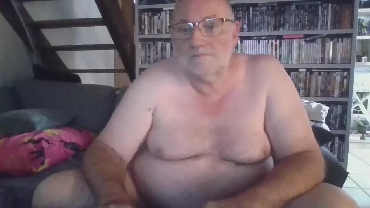 Offline king5859 on Cam4