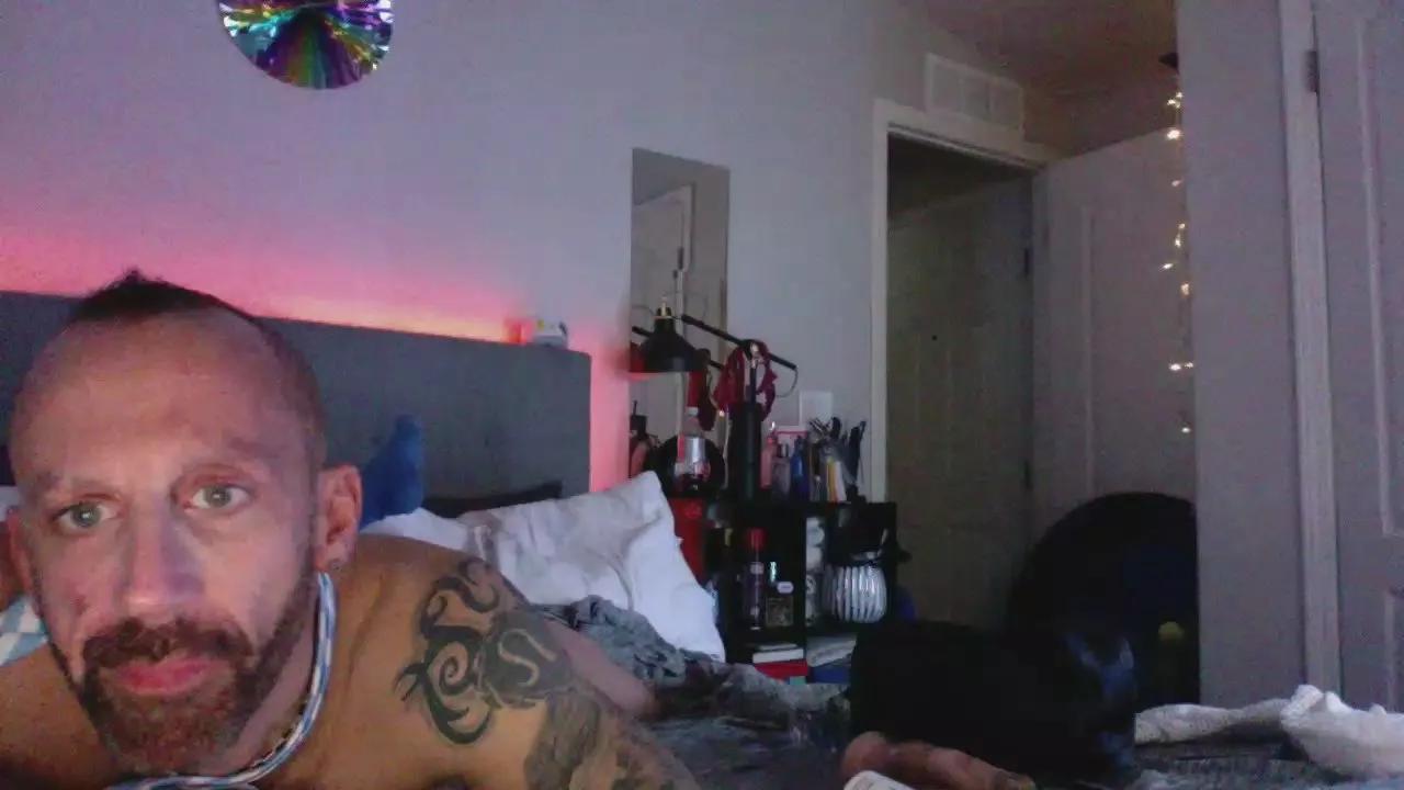KinkSlut26 on Cam4 