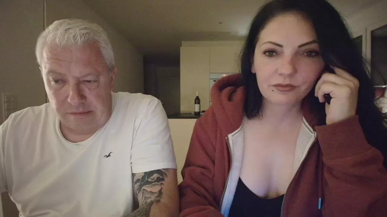 Kinky__Couple on Cam4 
