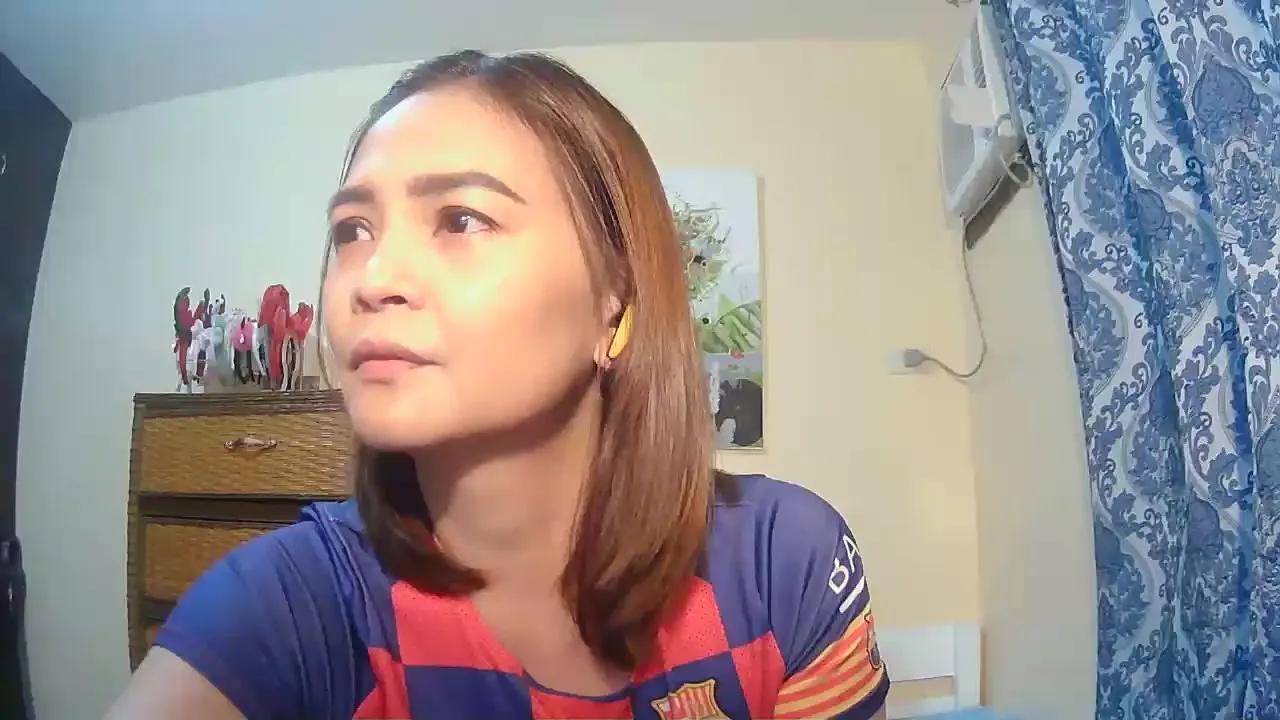 Kisses_Mae on Cam4 
