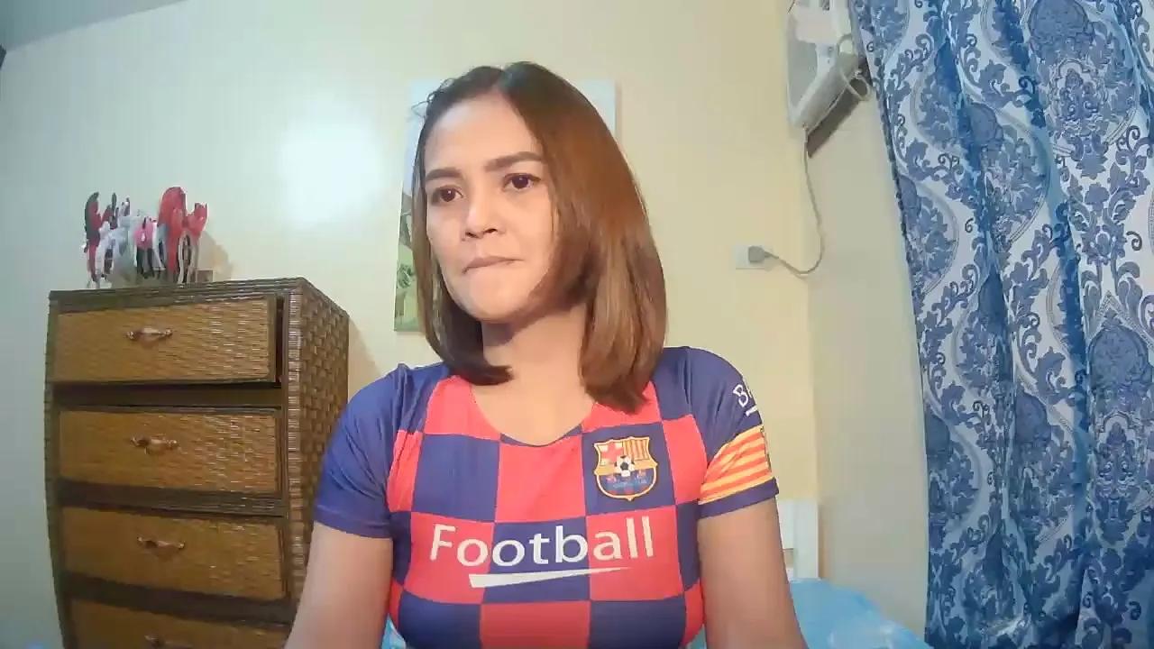 Kisses_Mae on Cam4 