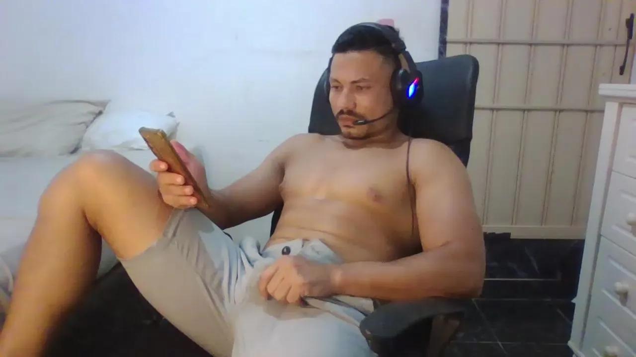 kllayton on Cam4 
