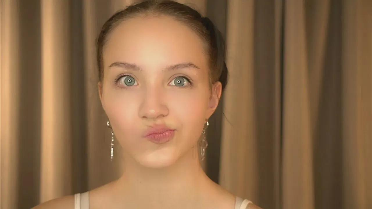 KristieDubbs — Freechat on Cam4