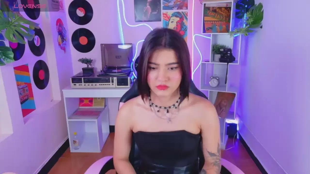 Offline la_diabla_1 on Cam4