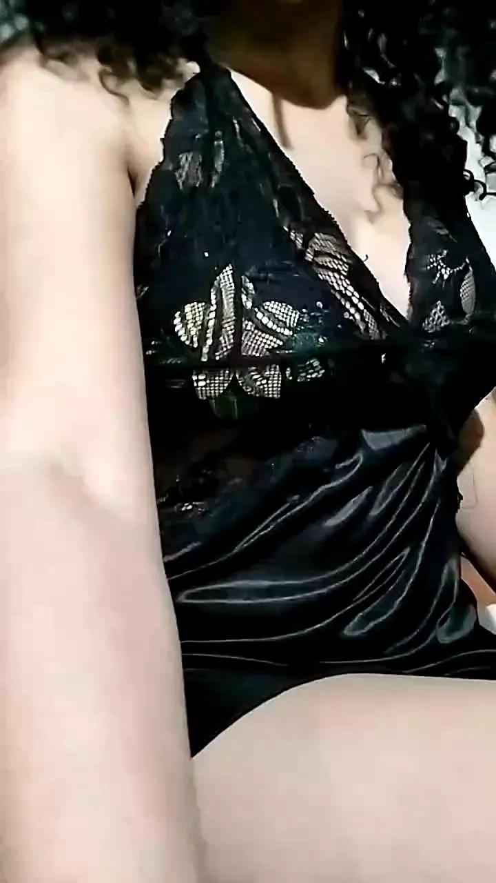 La_Morenaa_925 — Freechat on Cam4