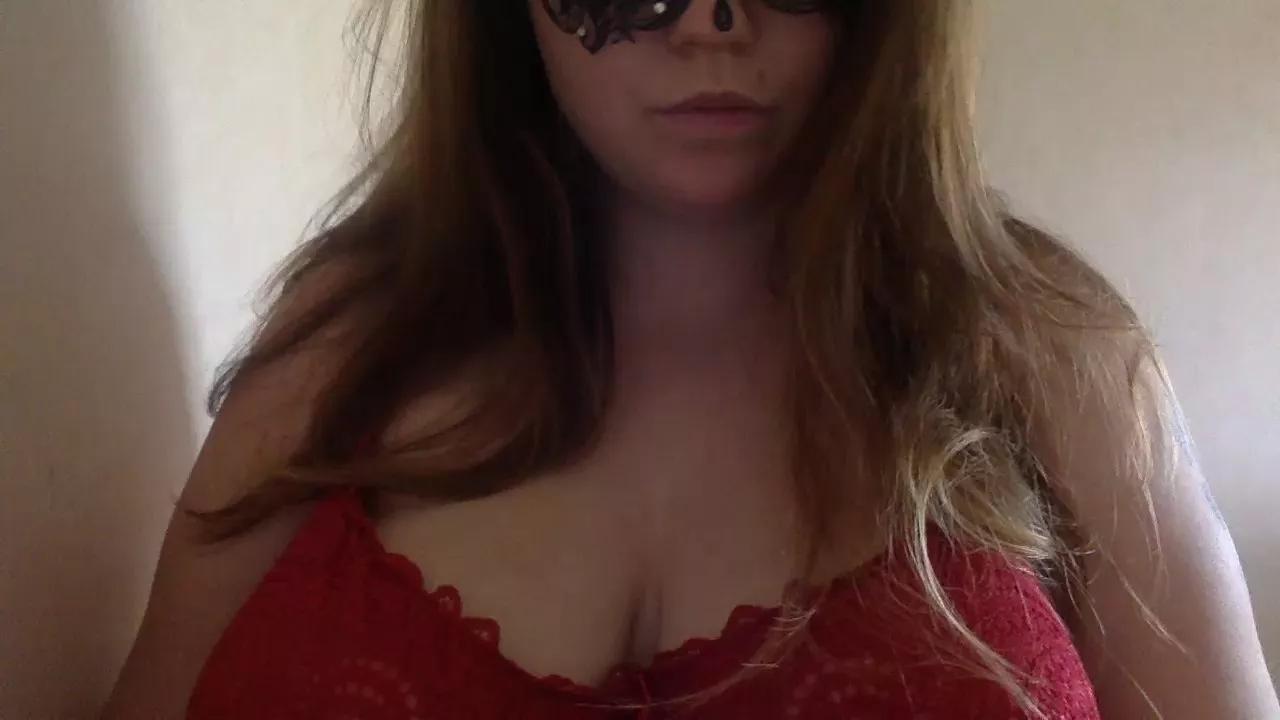 Offline LacoquineDu63 on Cam4