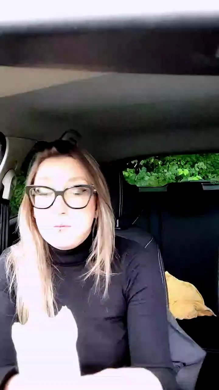 Lalalovehot2 on Cam4 