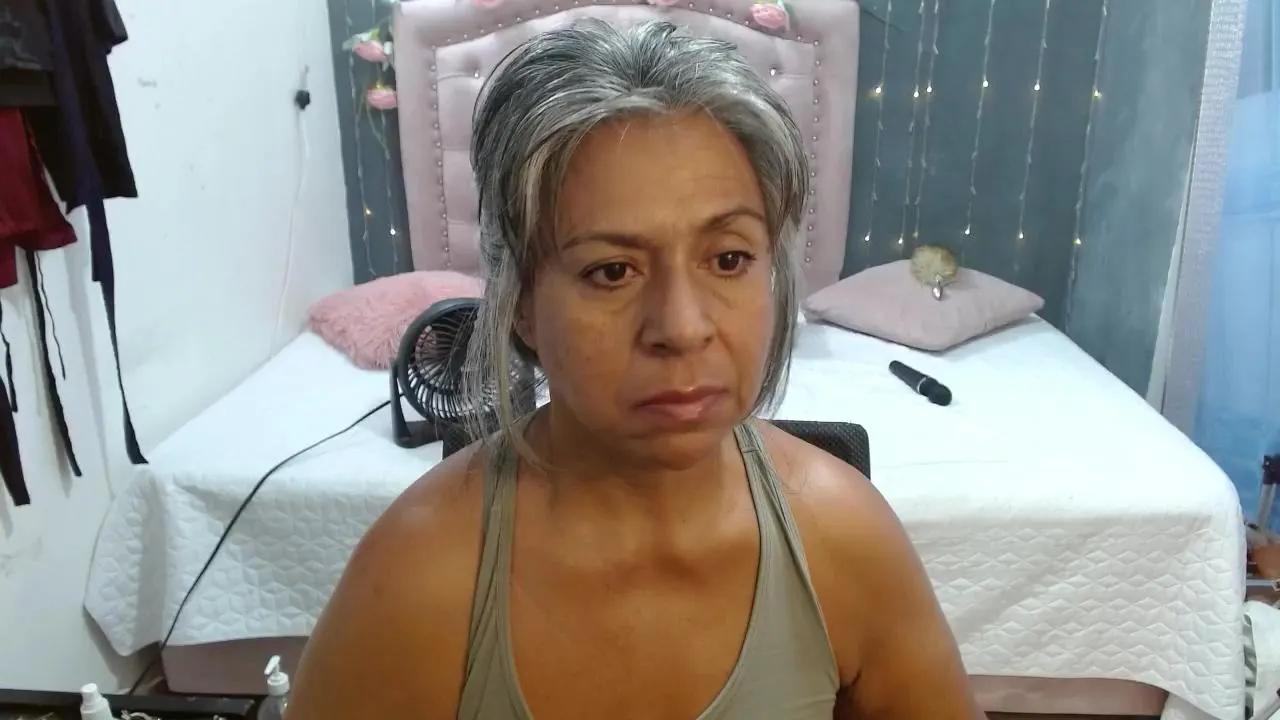 lalisha_96 on Cam4 