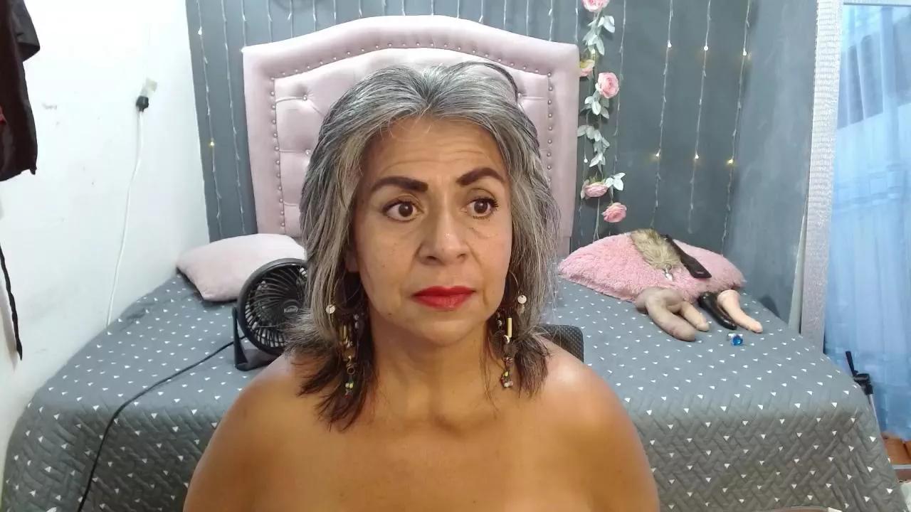 lalisha_96 on Cam4 