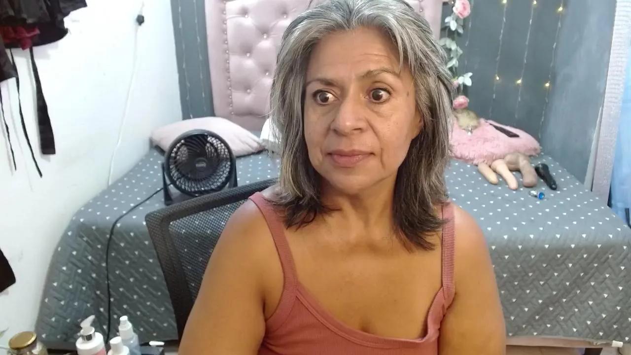 lalisha_96 on Cam4 
