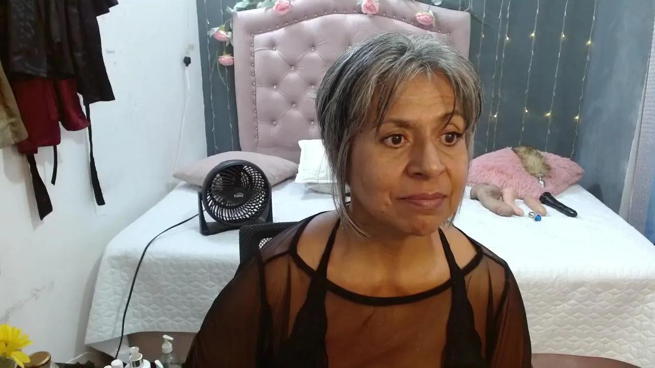 lalisha_96 on Cam4 