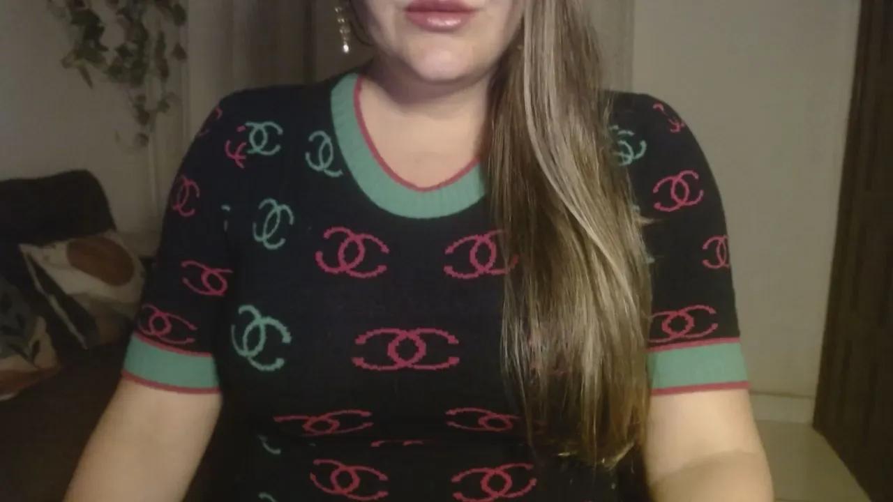 larablonde on Cam4 