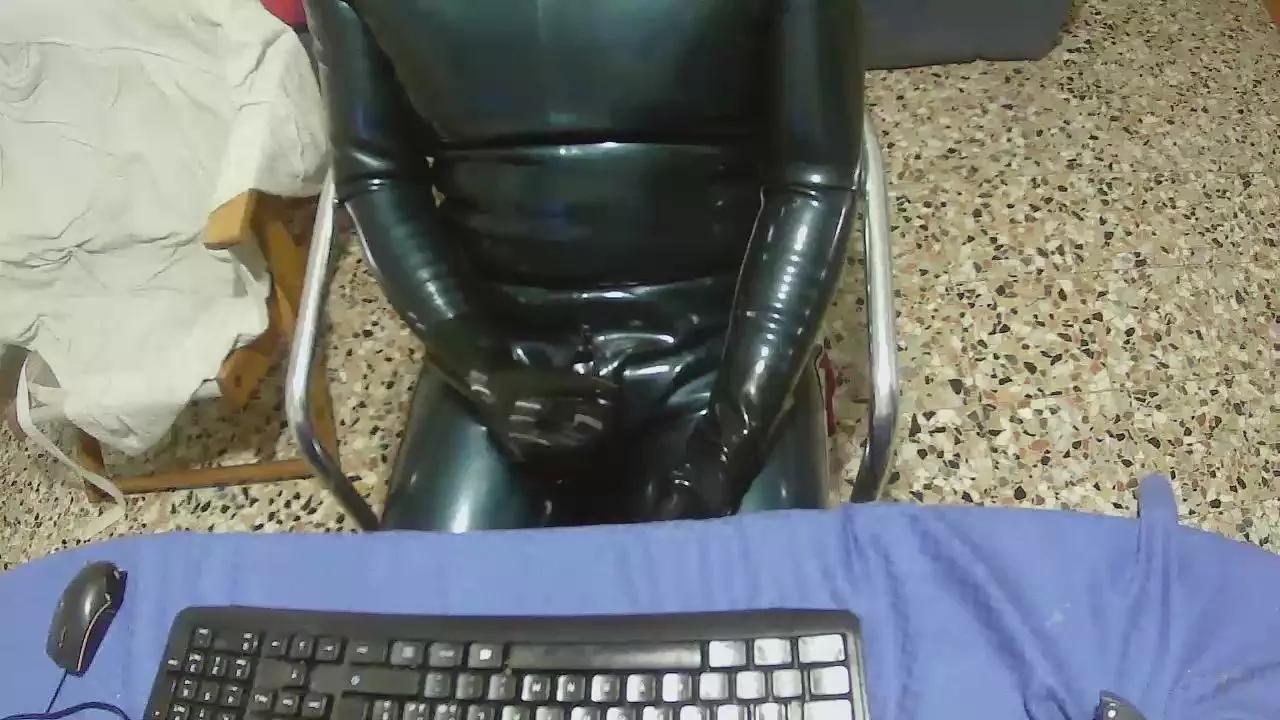 Offline latexslut1 on Cam4