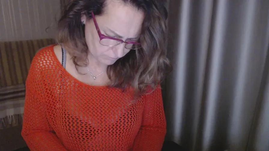 Offline LauraOven on Cam4