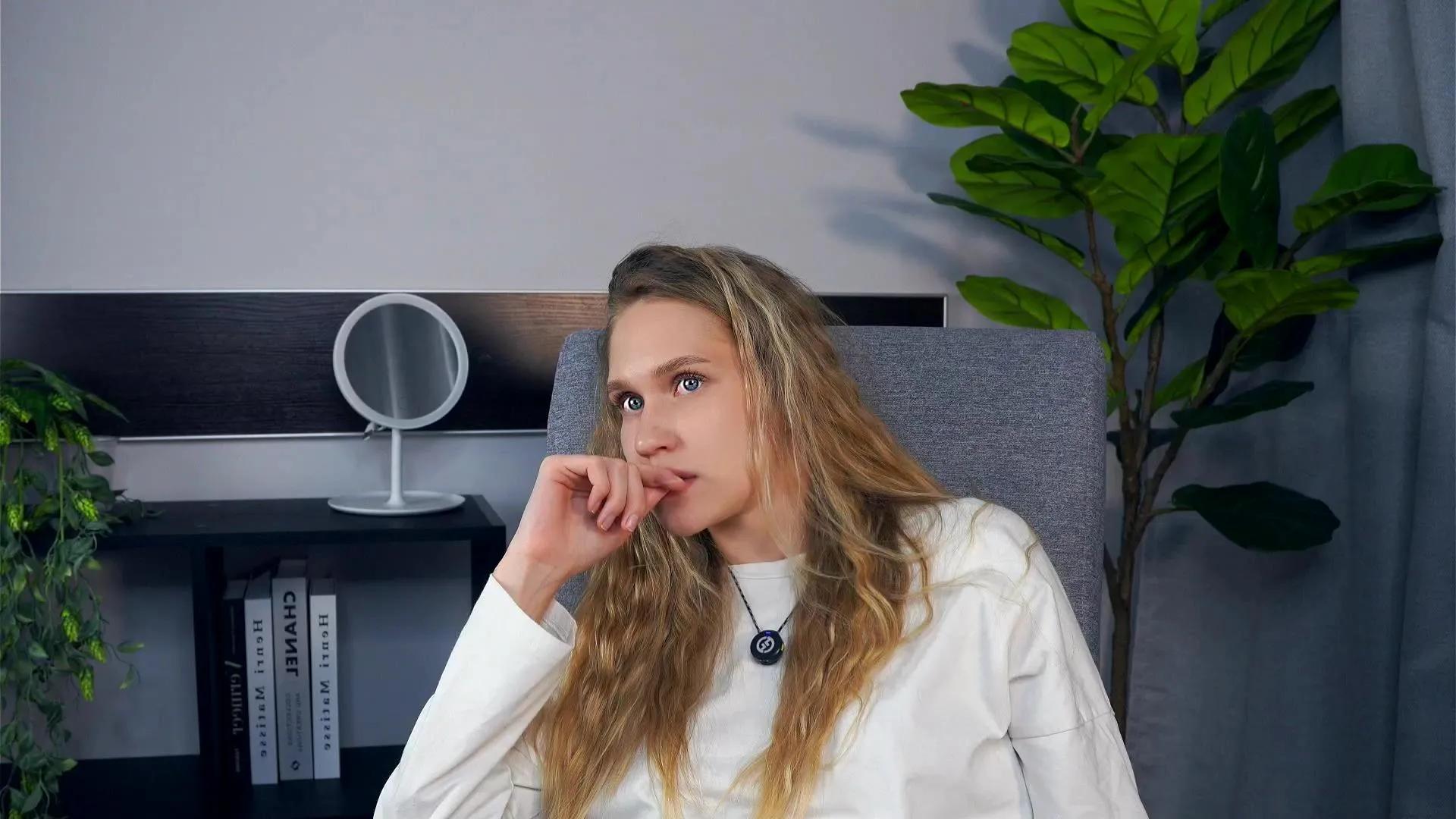 Offline LavernWaltmann on Cam4