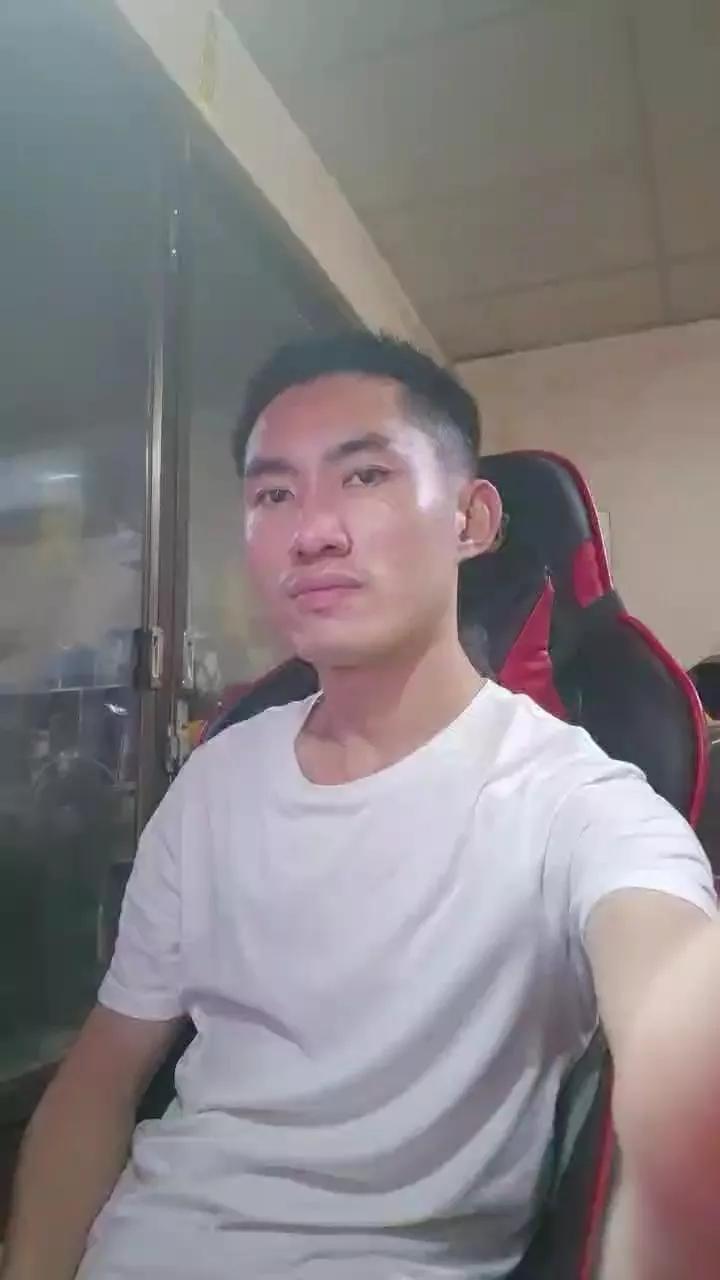 lChrishihl on Cam4 
