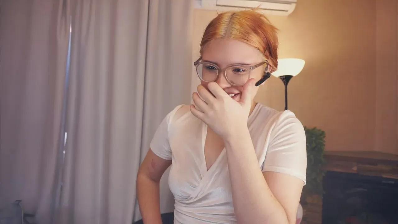 LeandraBouma —  #schoolgirl #armpits #squirt #cute #amateur #feet #cum