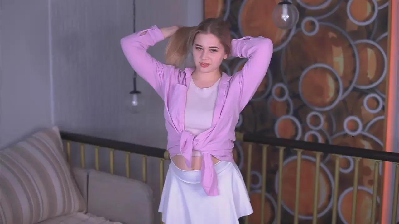 LeannaMeranto —  #squirt #C2C #pee #cum #anal #ass #amateur