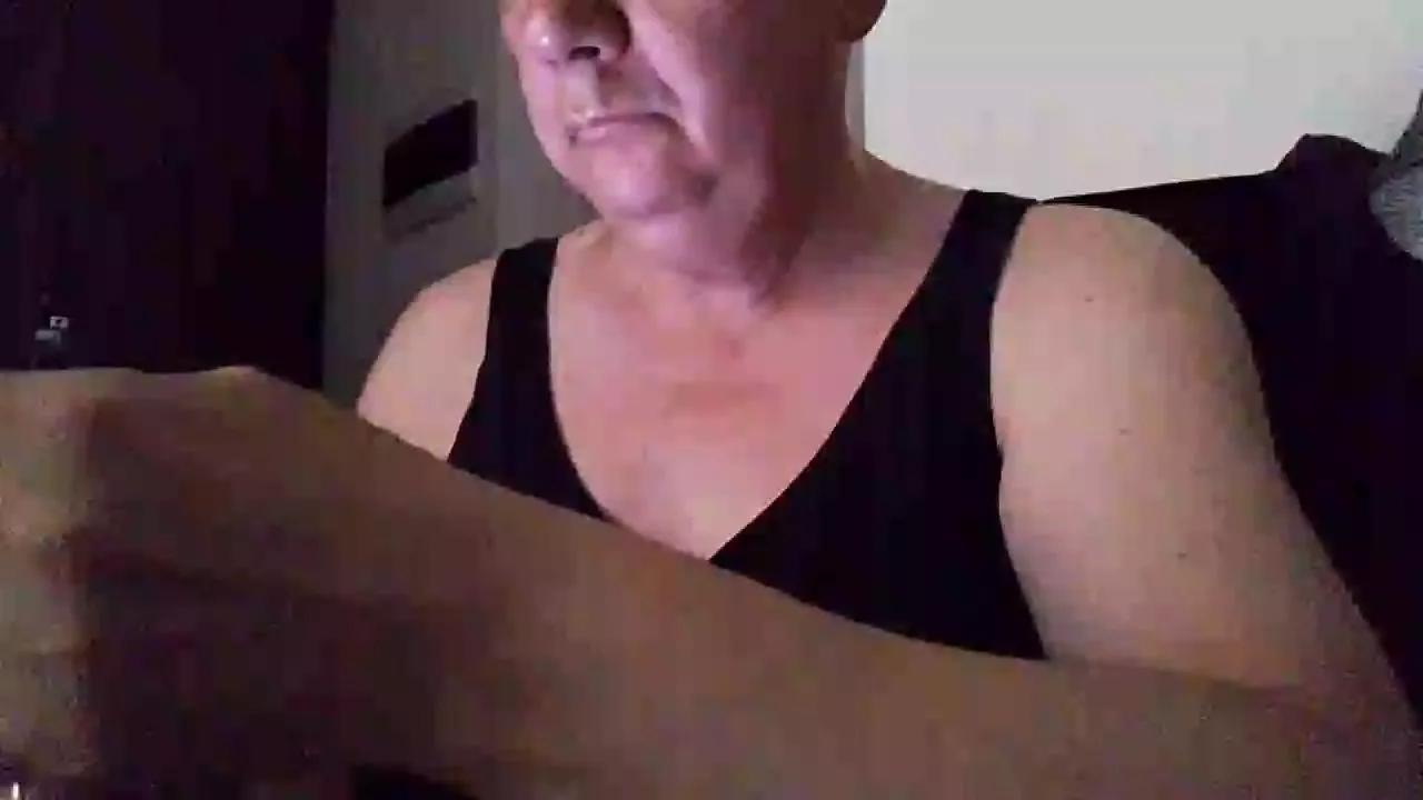 Offline LeghornItaly on Cam4