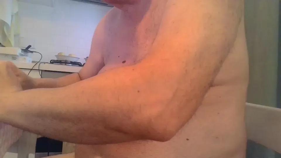 Offline LeghornItaly on Cam4