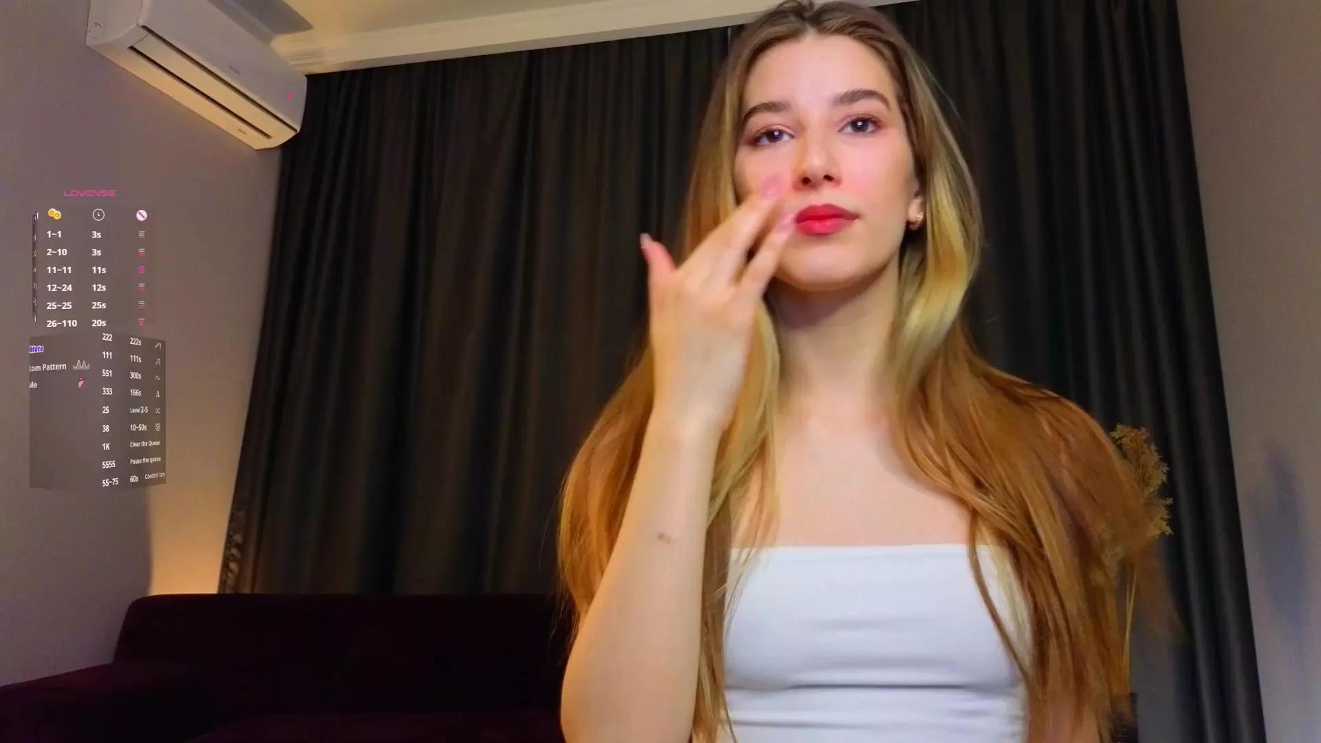 LeliaGiusti on Cam4 