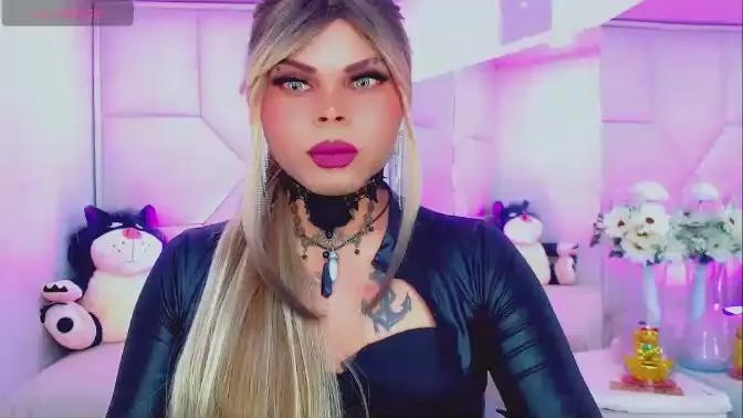 leslychaneldoll —  #milk #C2C #cum #blowjob #ass #feet #spanking